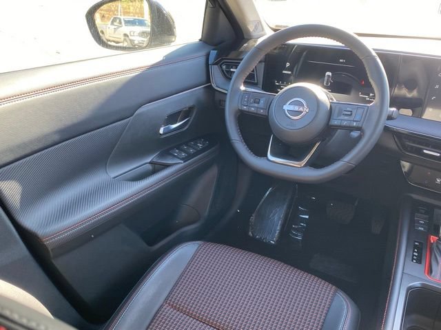 New 2026 Nissan Kicks SR AWD/4WD image 28