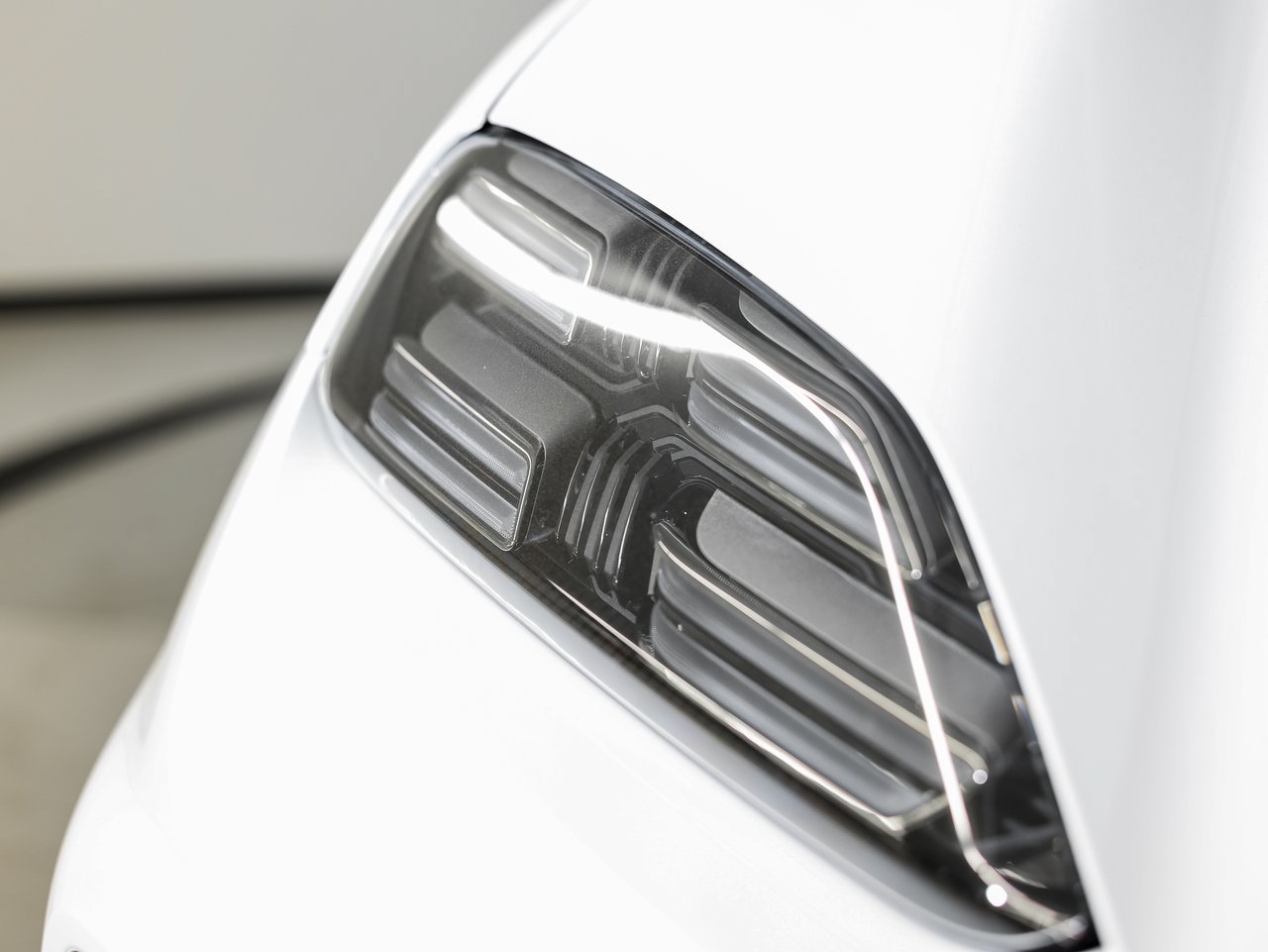 Certified 2026 Porsche Macan Electric RWD image 13