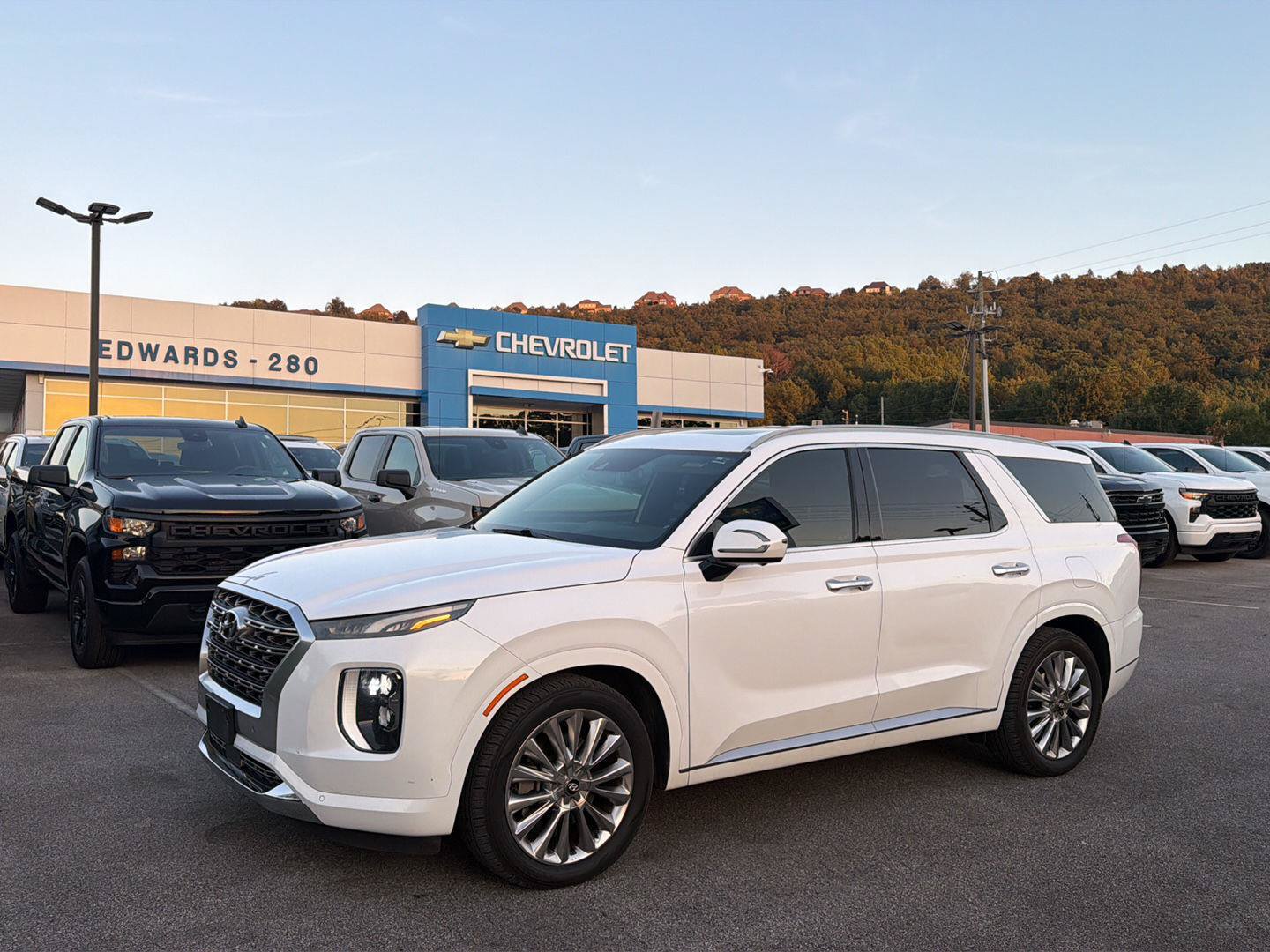 Used 2020 Hyundai Palisade Limited FWD image 1