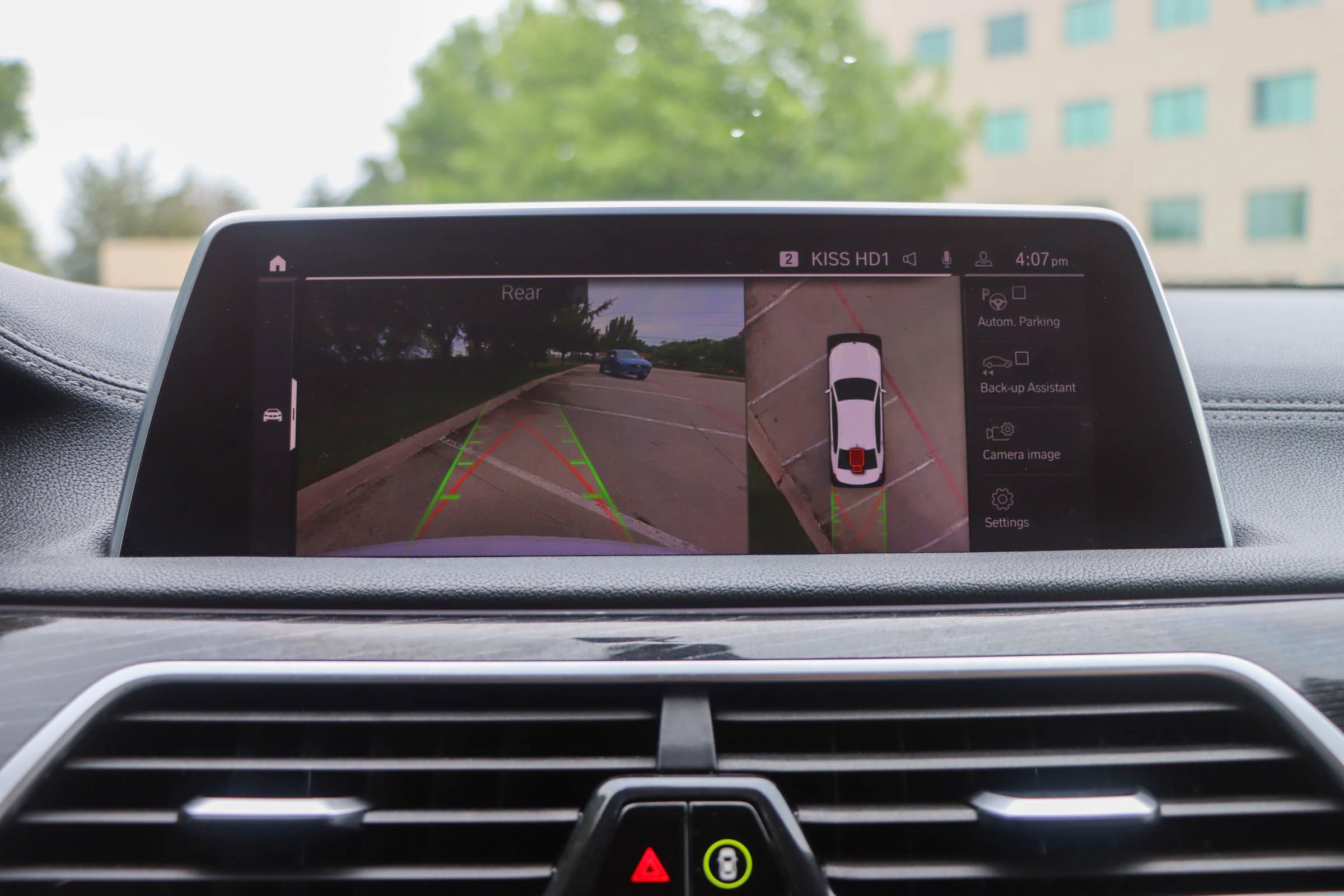 Used 2020 BMW 740i w/ M Sport Package RWD image 40