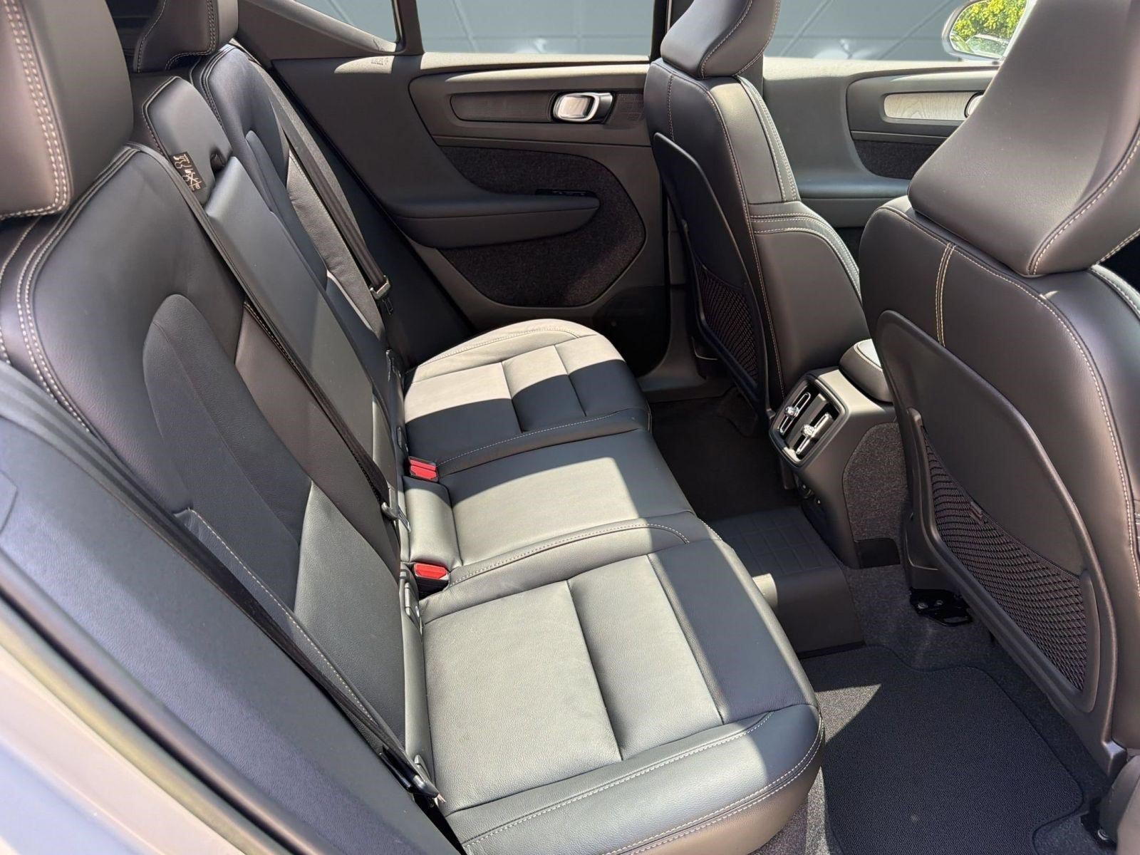 Used 2023 Volvo XC40 B4 Plus w/ Protection Package Premier FWD image 30