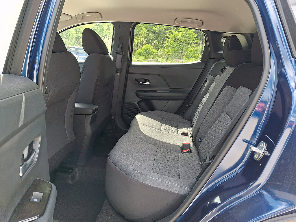 New 2026 Nissan Kicks SV w/ Interior Electronics Package AWD/4WD image 5