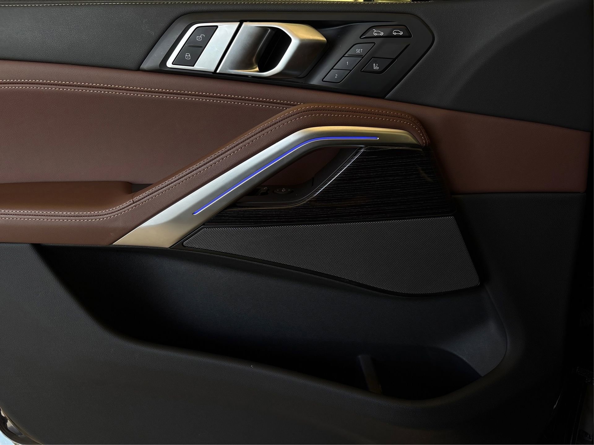 Used 2025 BMW X6 M60i image 20