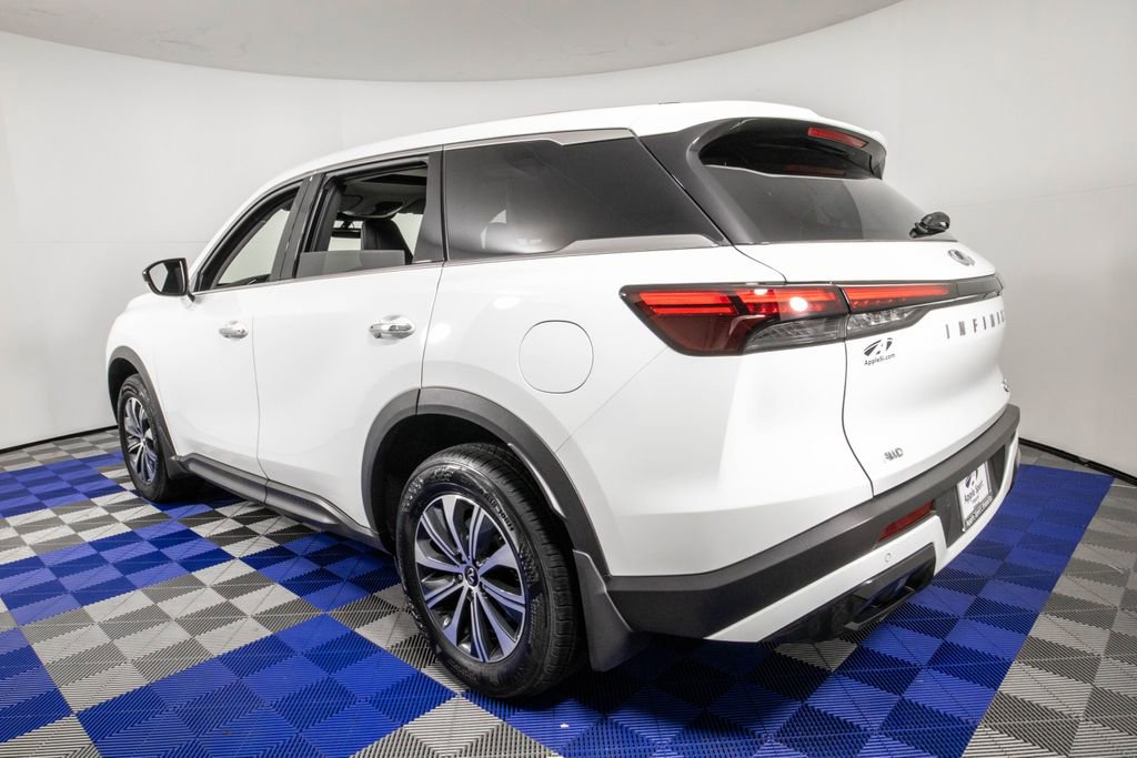 Used 2025 INFINITI QX60 Pure image 7
