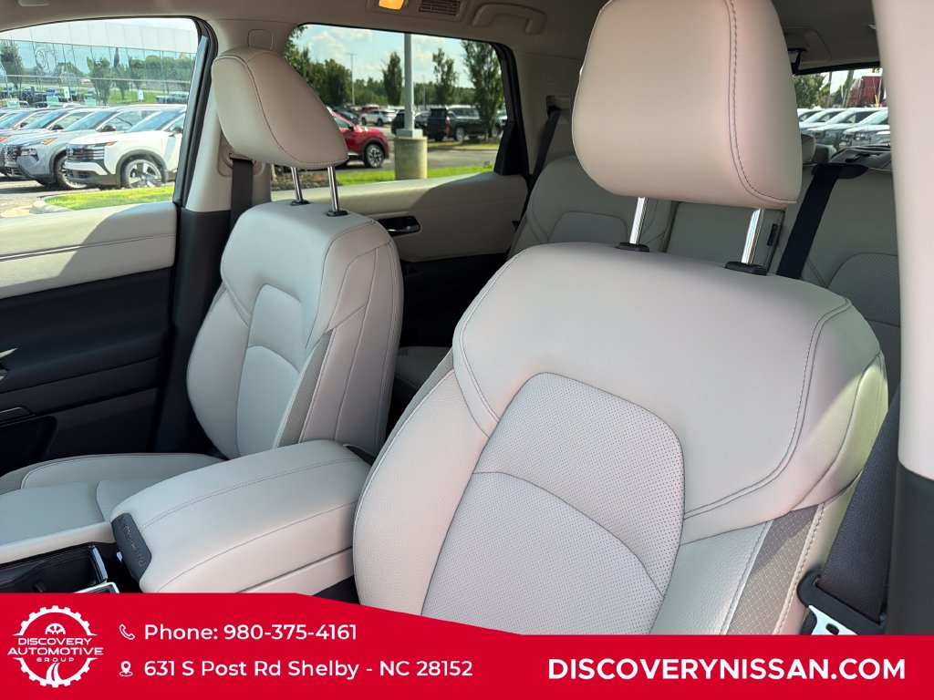 New 2026 Nissan Pathfinder SL FWD image 13