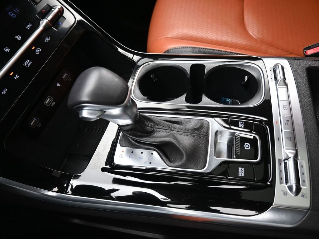 Used 2024 Kia Carnival SX Prestige image 31