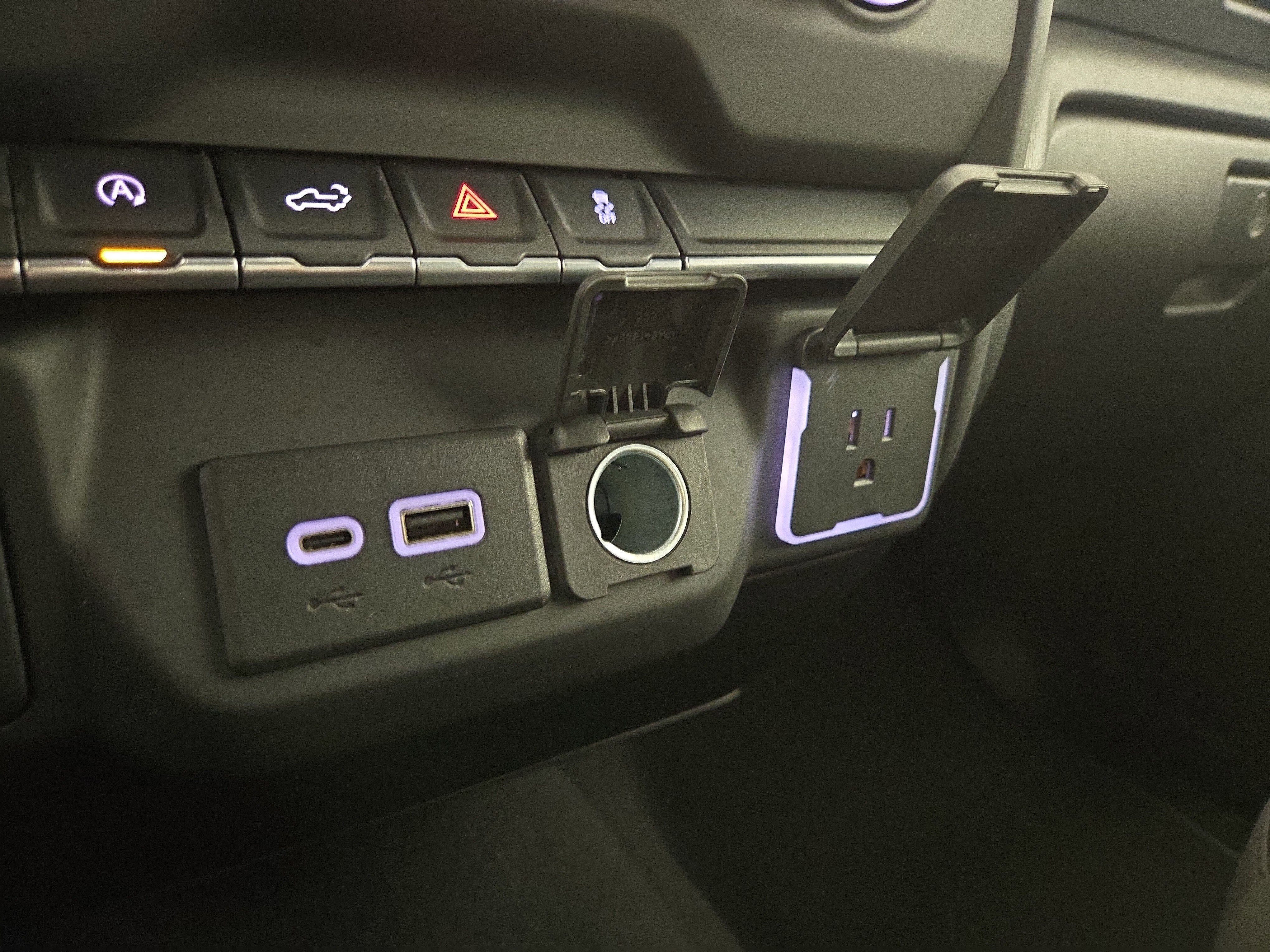 Certified 2023 Chevrolet Silverado 1500 Custom image 26