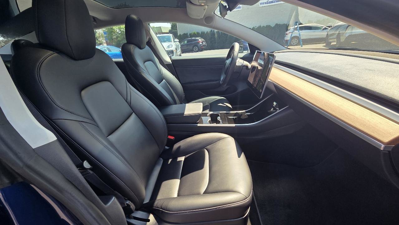Used 2018 Tesla Model 3 Long Range RWD image 14