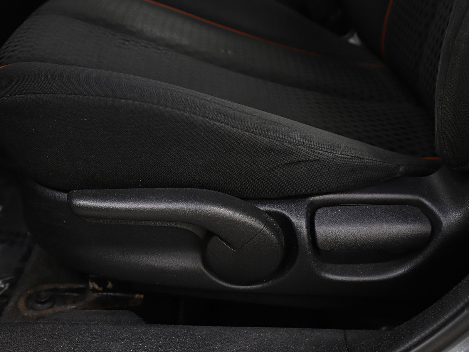 Used 2012 MAZDA MAZDA2 Touring image 20