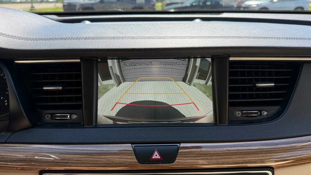 Used 2018 Kia Cadenza Technology FWD image 17