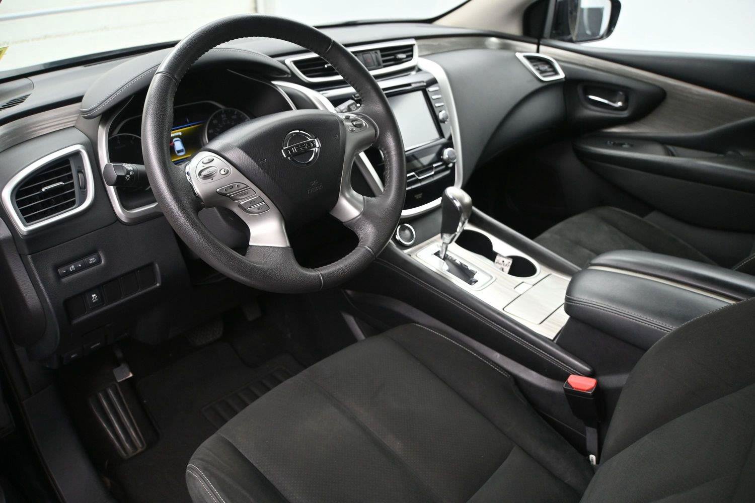 Used 2016 Nissan Murano SV AWD/4WD image 2