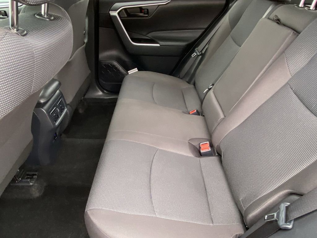Certified 2025 Toyota RAV4 LE FWD image 20