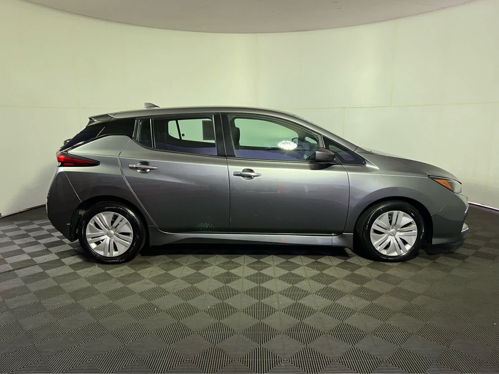 Certified 2023 Nissan Leaf S FWD image 8