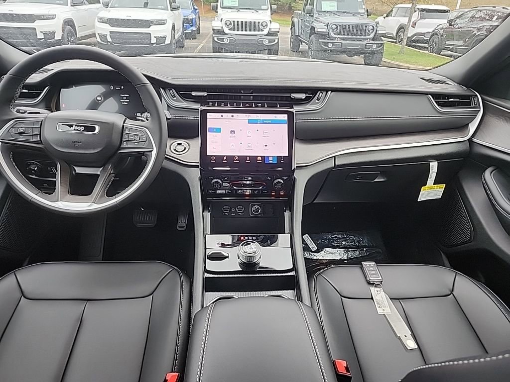 New 2025 Jeep Grand Cherokee L Limited w/ Trailer Tow Package image 23