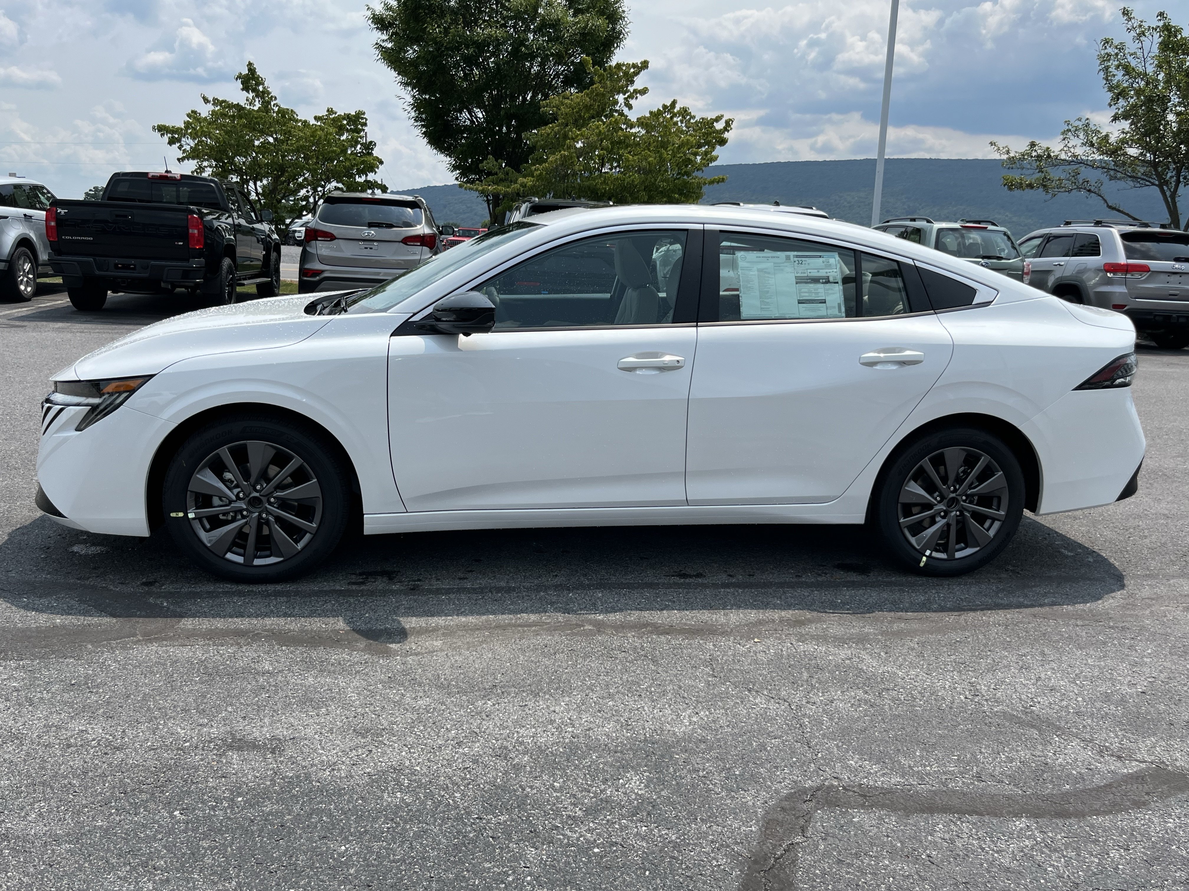 New 2026 Nissan Sentra SL FWD image 9