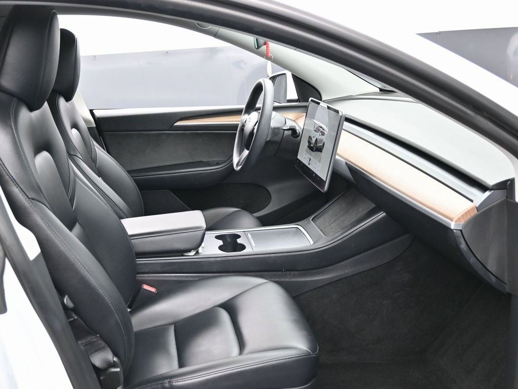 Used 2023 Tesla Model Y Long Range image 39