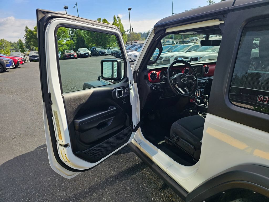 Used 2021 Jeep Wrangler Rubicon AWD/4WD image 14