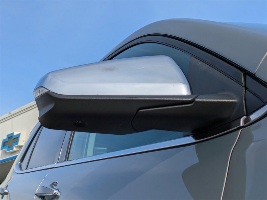 Used 2018 Chevrolet Equinox Premier image 12