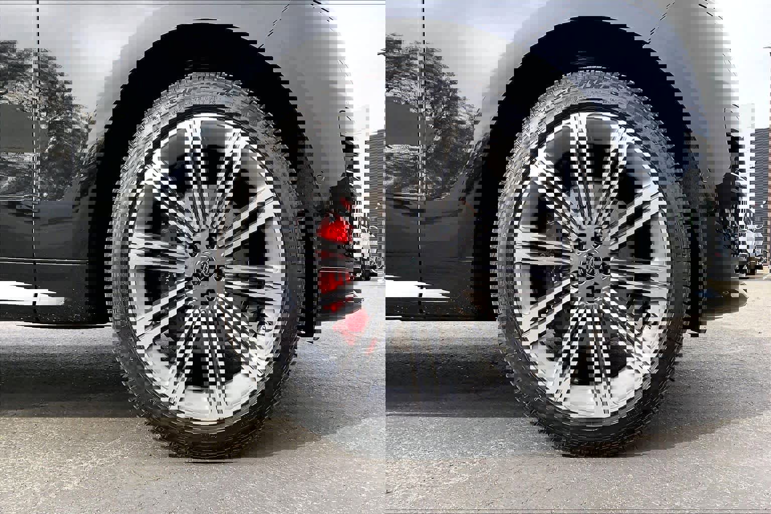 New 2025 Land Rover Range Rover Sport Dynamic SE image 14