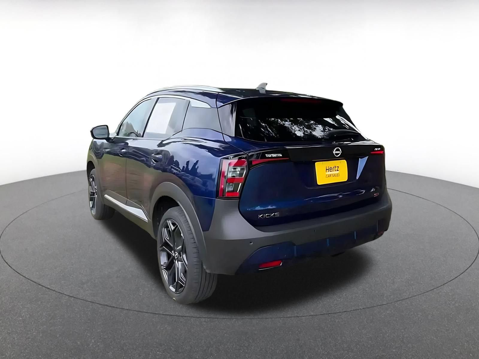 Used 2026 Nissan Kicks SR FWD image 10