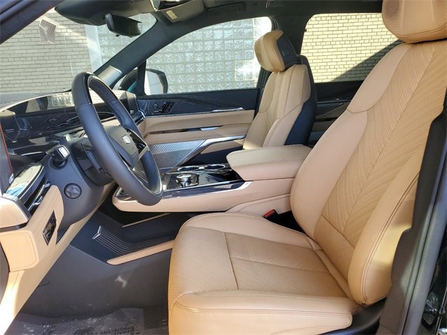 New 2025 Cadillac Escalade IQ Luxury 2 w/ LPO, Radiant Package image 25