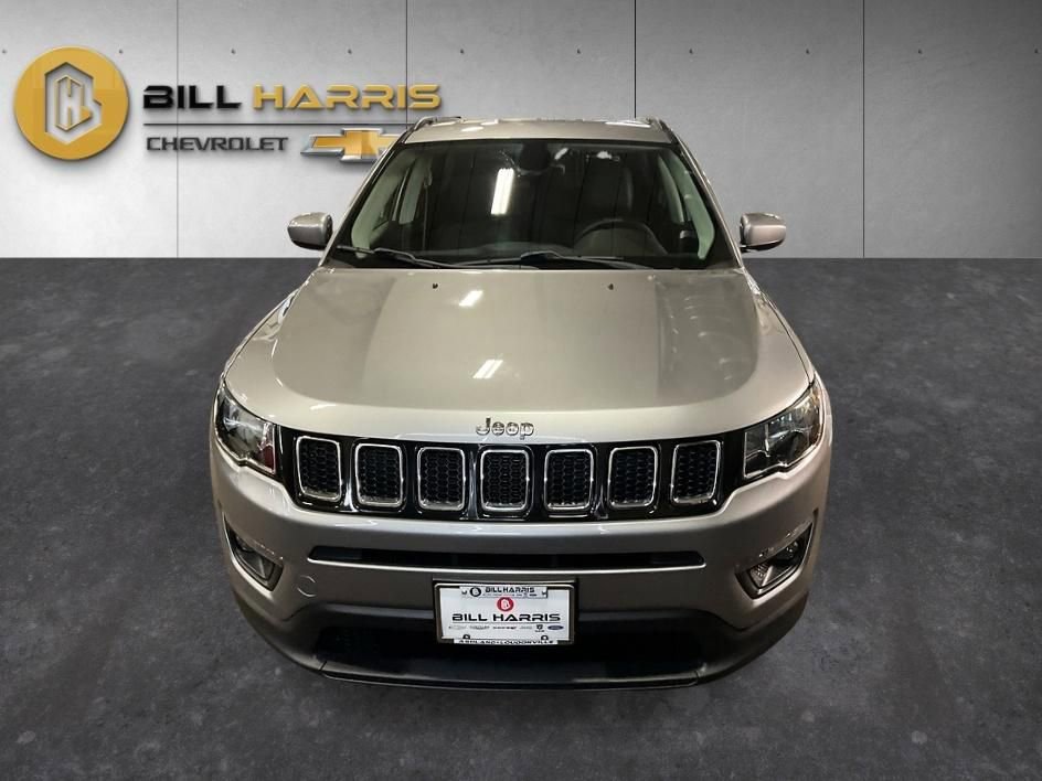 Used 2018 Jeep Compass Latitude w/ Popular Equipment Group AWD/4WD image 8