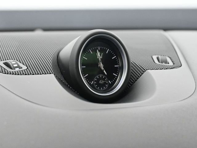 Used 2023 Maserati Levante GT AWD/4WD image 30