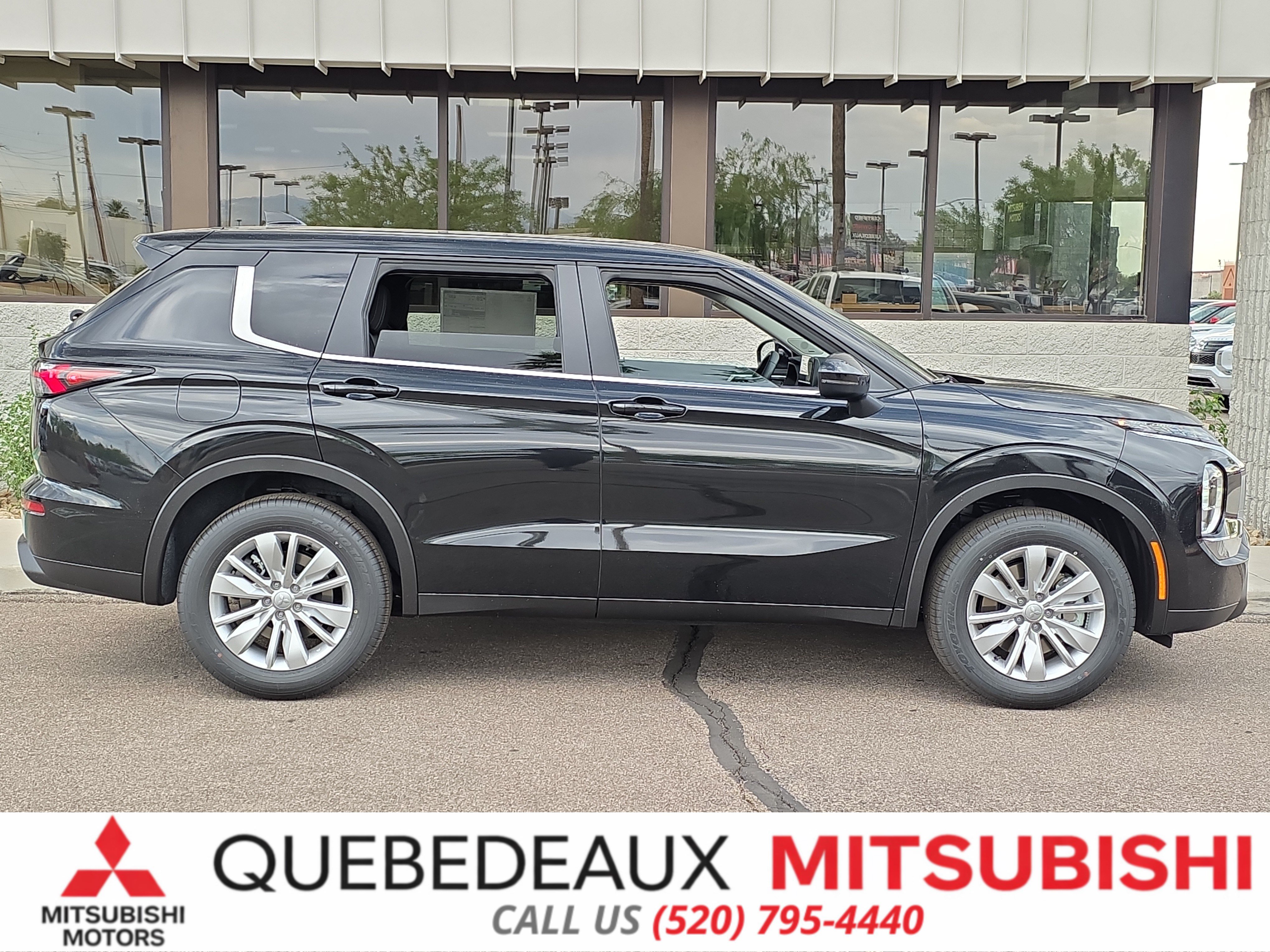New 2026 Mitsubishi Outlander ES FWD image 9