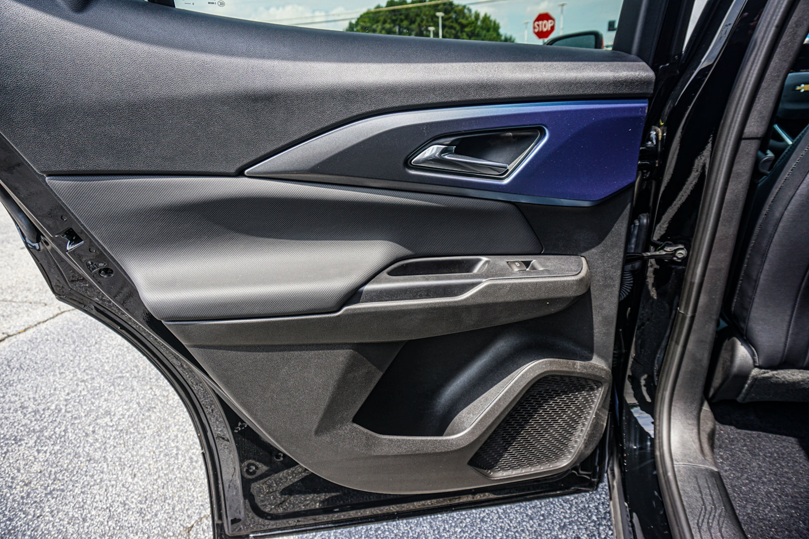 New 2026 Chevrolet Equinox EV LT FWD image 48