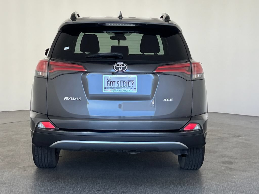 Used 2018 Toyota RAV4 XLE FWD image 5