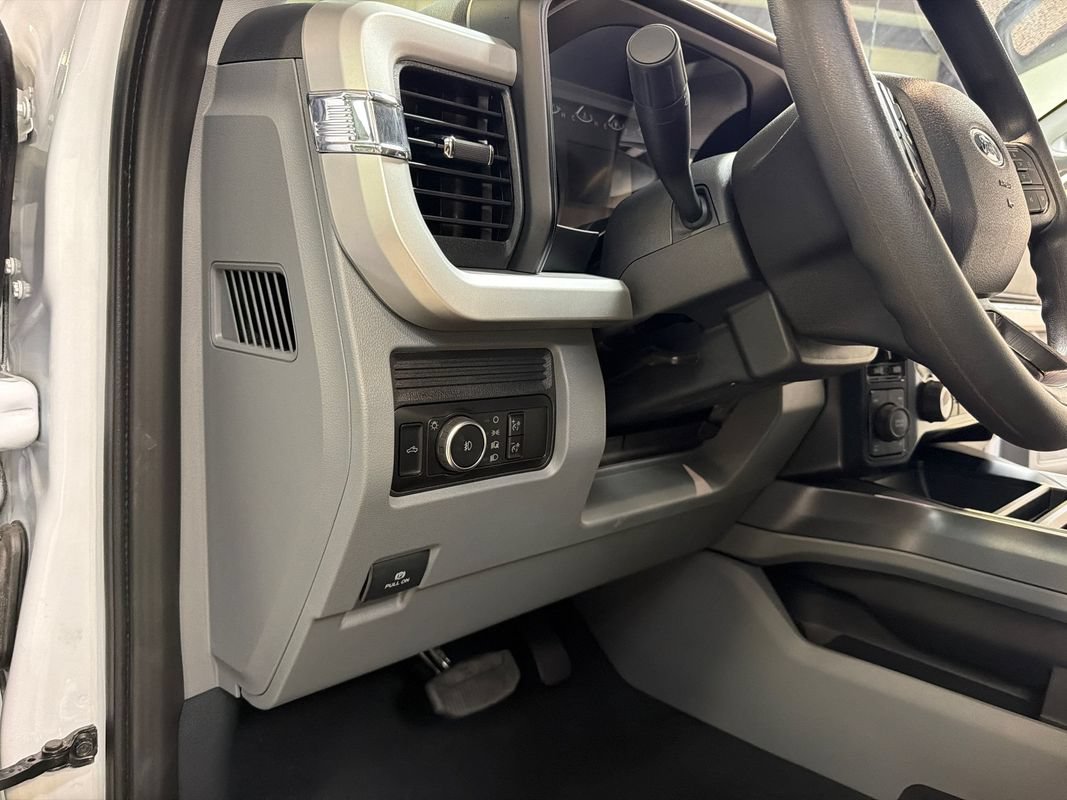 Used 2025 Ford F250 XLT AWD/4WD image 29