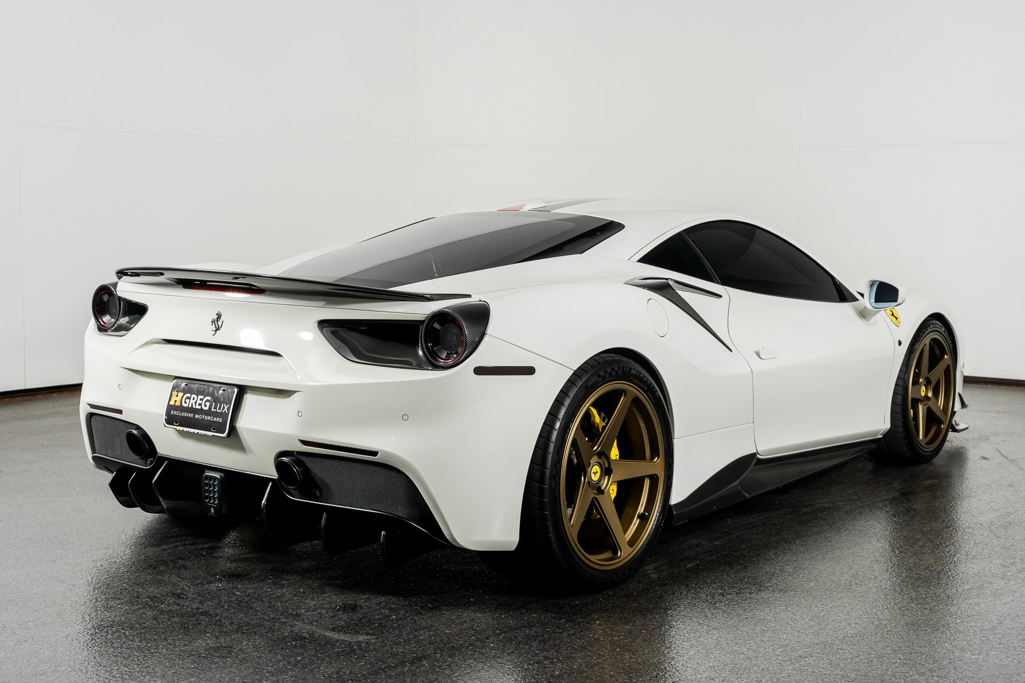 Used 2016 Ferrari 488 GTB image 10