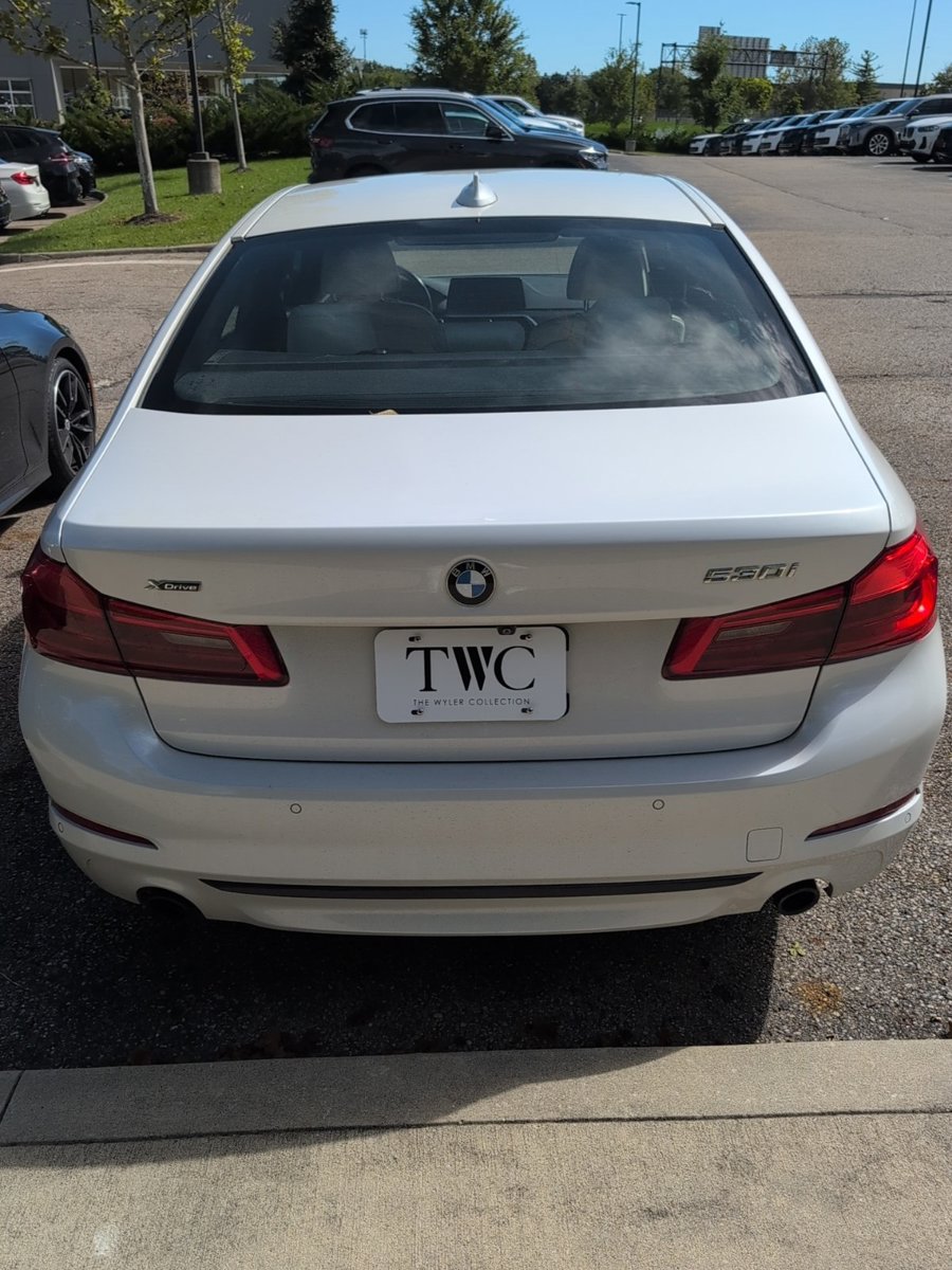 Used 2019 BMW 530i xDrive AWD/4WD image 3