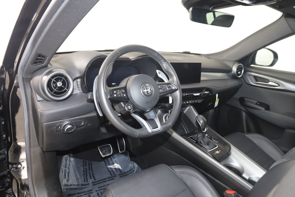 Used 2024 Alfa Romeo Tonale Veloce w/ Active Assist Package AWD/4WD image 26