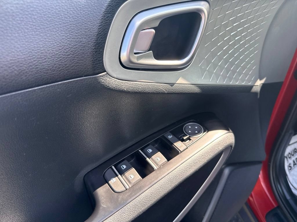 Used 2023 Kia Soul LX FWD image 24