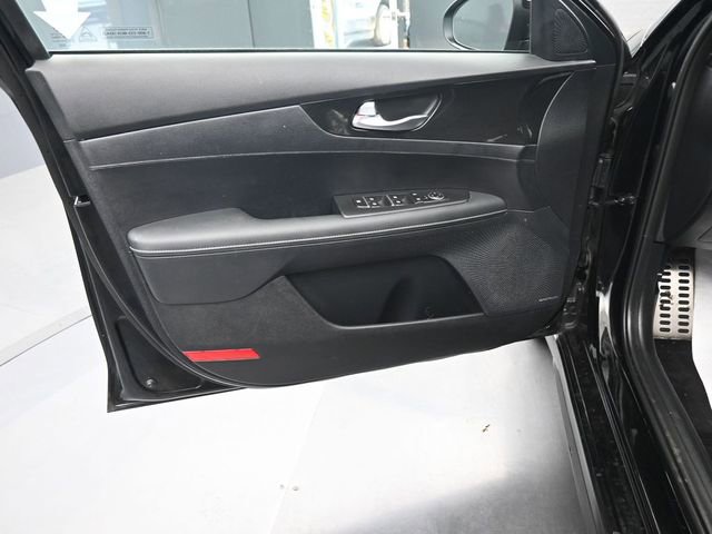 Used 2024 Kia Forte GT-Line w/ GT-Line Premium Package image 9