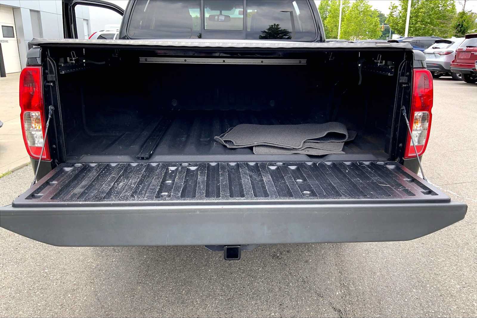 Used 2019 Nissan Frontier SL RWD image 35