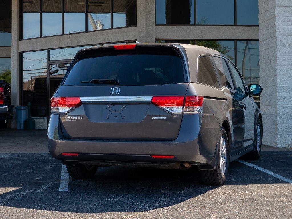 Used 2016 Honda Odyssey SE image 3
