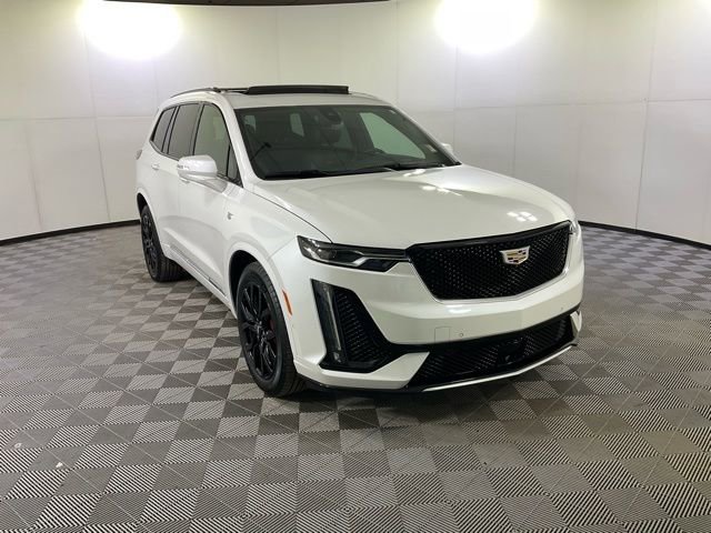 Certified 2023 Cadillac XT6 Sport w/ Technology Package image 3