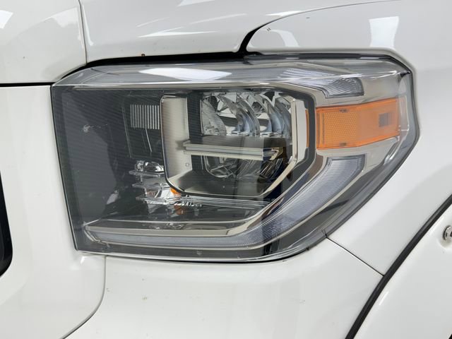Used 2016 Toyota Tundra SR5 w/ SR5 Upgrade Package AWD/4WD image 6