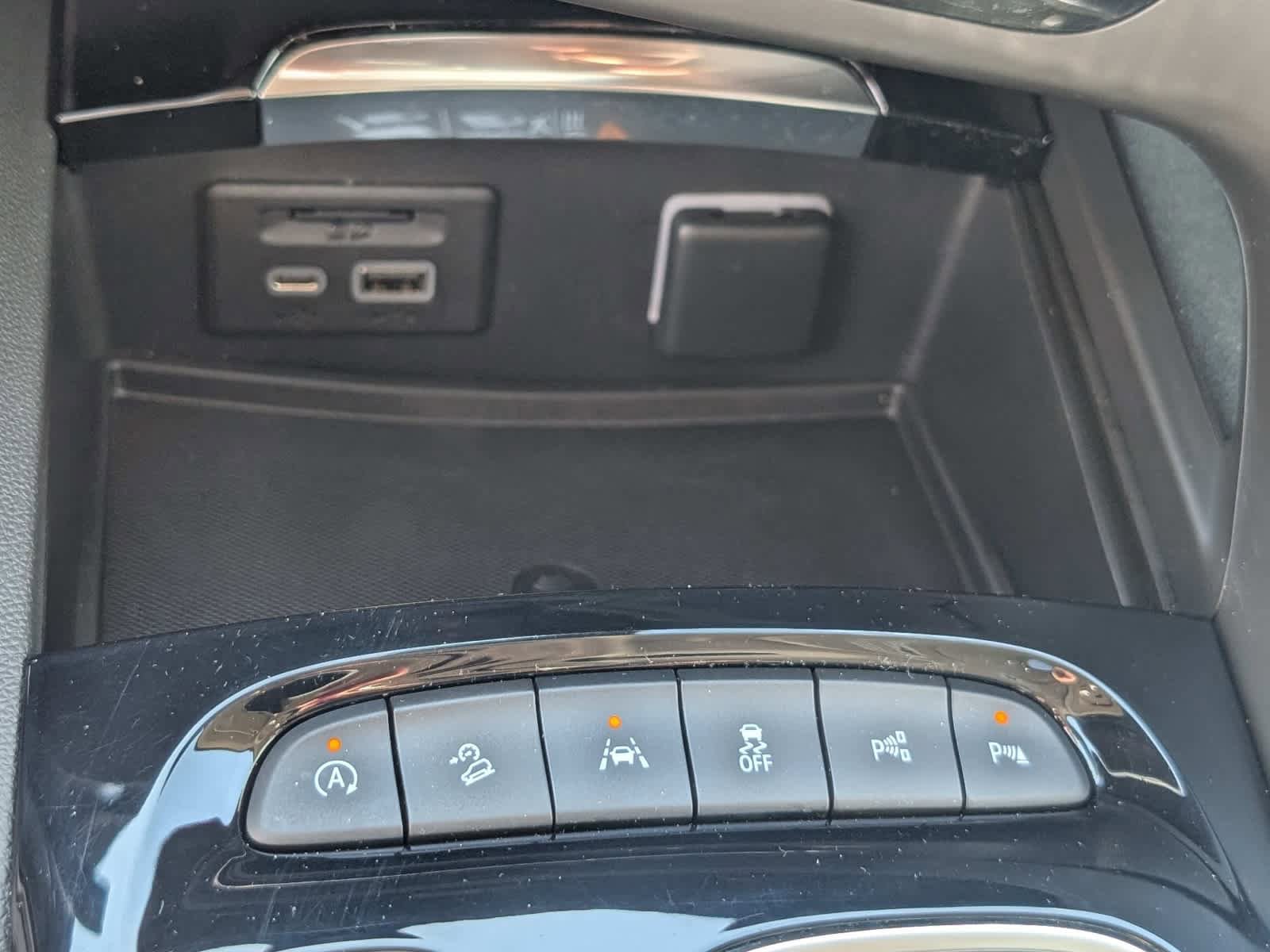 Certified 2021 Buick Envision Avenir w/ Technology Package II AWD/4WD image 27