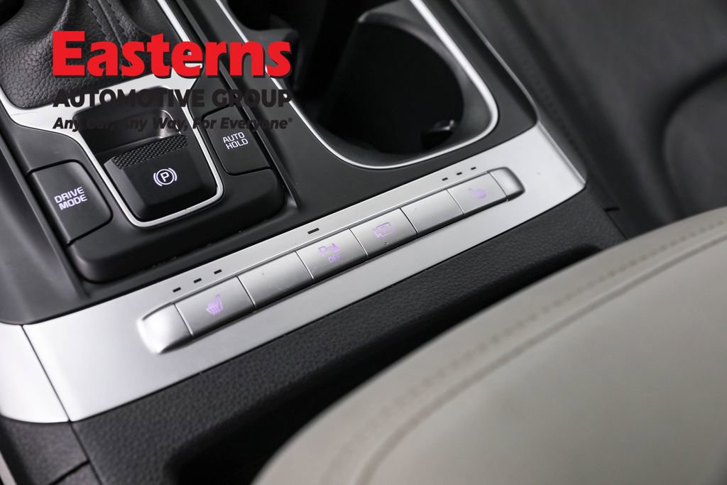 Used 2024 Kia Carnival LX image 21