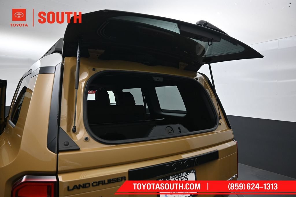 Used 2025 Toyota Land Cruiser w/ Premium Package AWD/4WD image 31