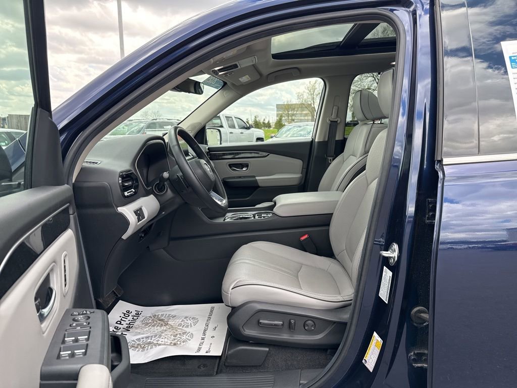 Certified 2025 Honda Pilot Elite image 35