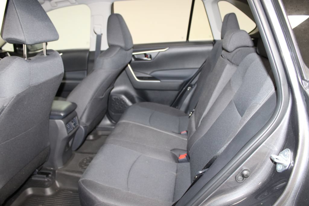 Used 2025 Toyota RAV4 LE AWD/4WD image 16