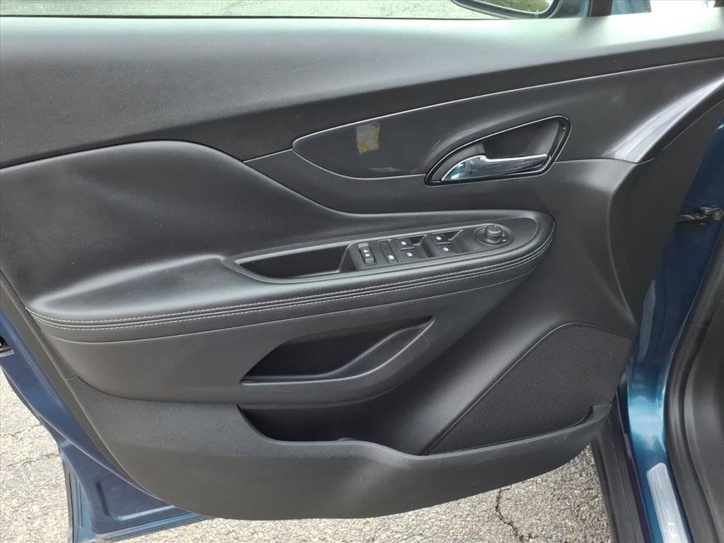 Used 2020 Buick Encore Preferred image 21