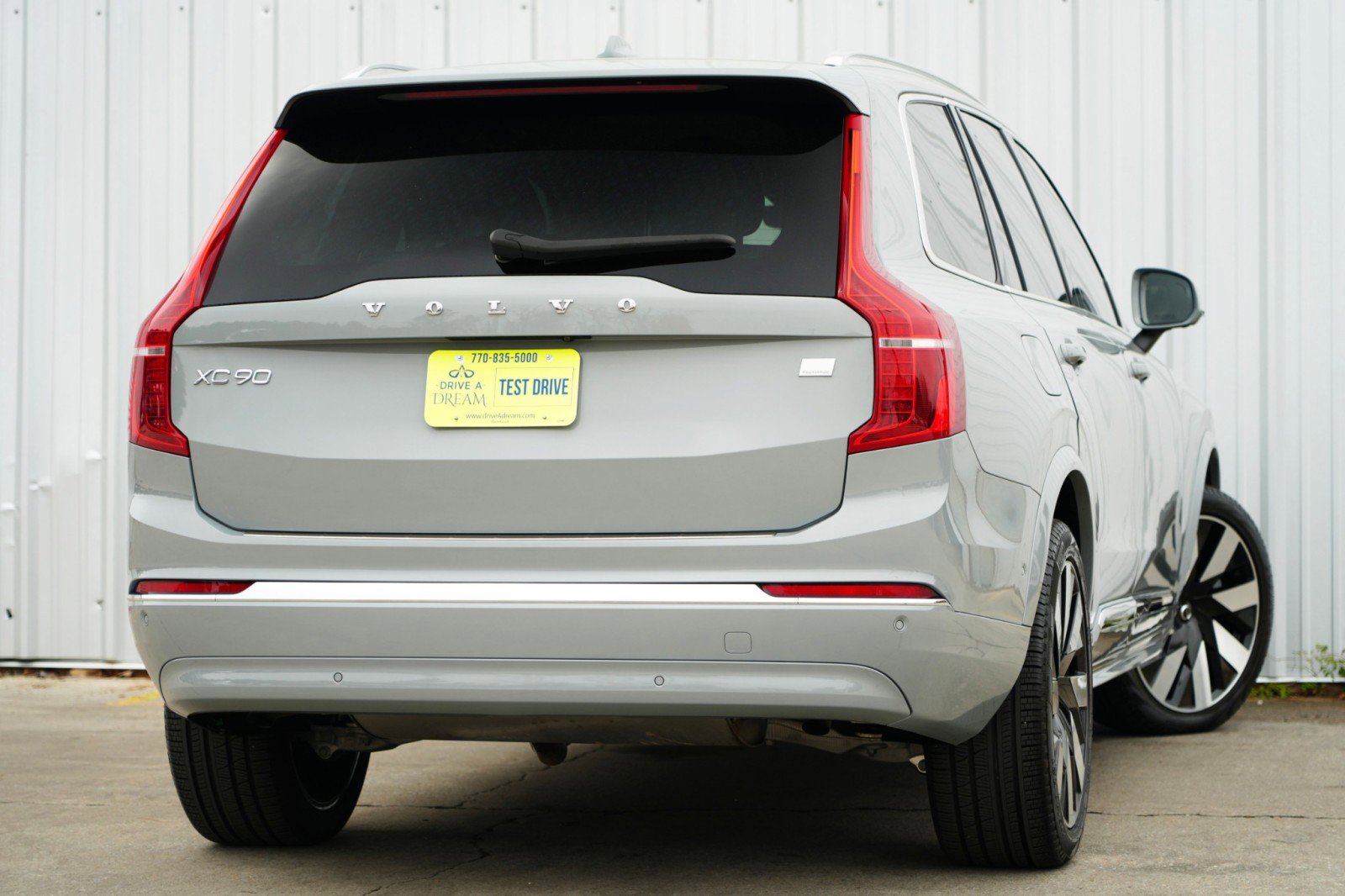 Used 2024 Volvo XC90 T8 Ultimate w/ Protection Package Premier image 5