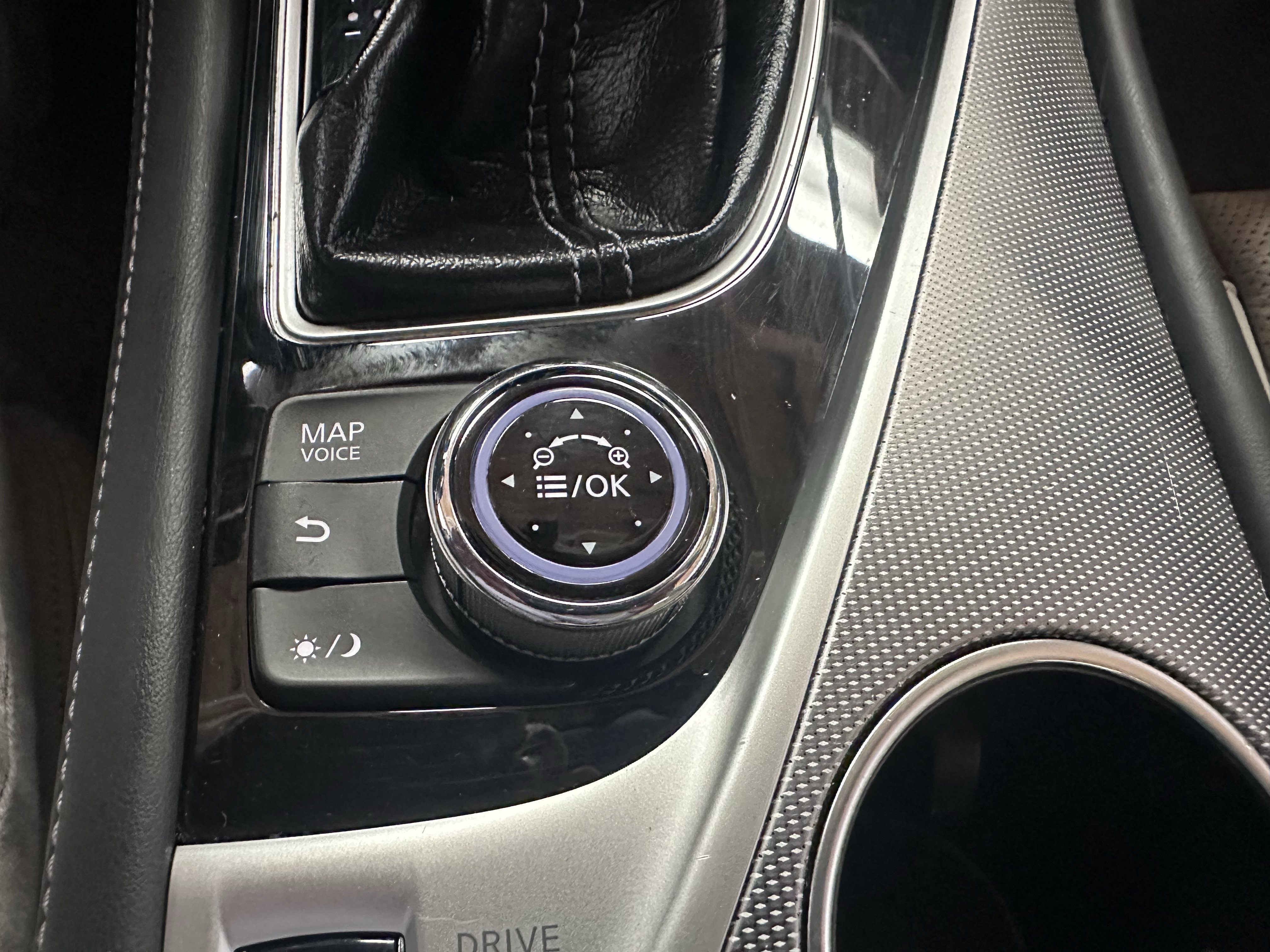 Used 2014 INFINITI Q50 Sport w/ Navigation Package image 48