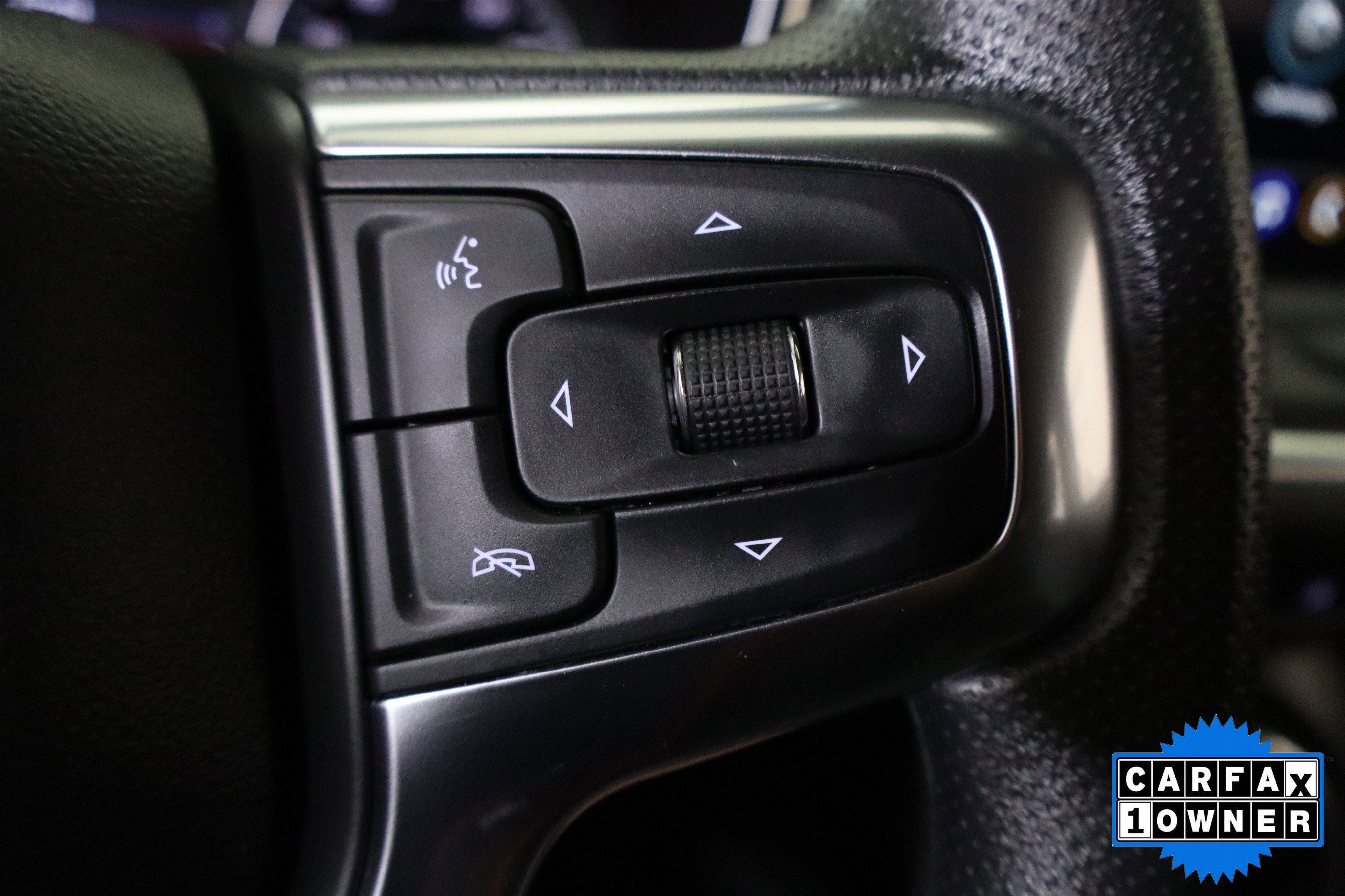 Used 2025 Chevrolet Blazer LT FWD image 32