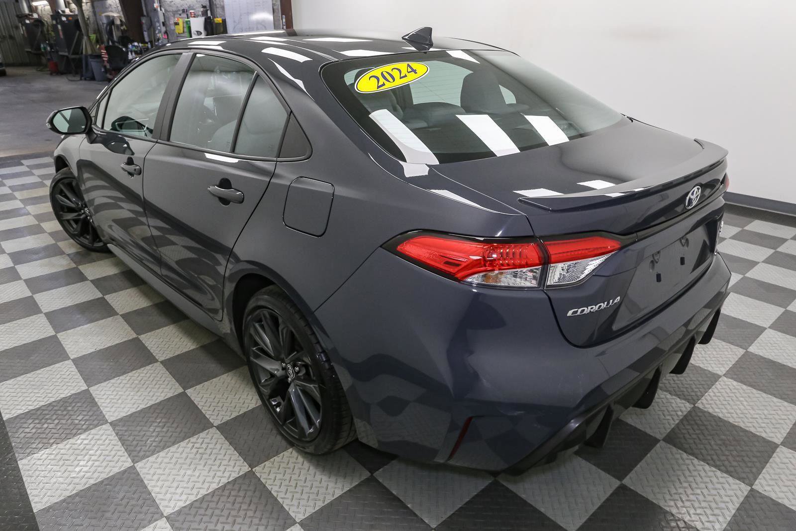 Used 2024 Toyota Corolla SE FWD image 9